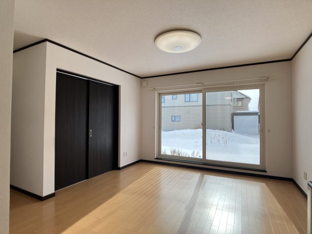 広々ウォークインクローゼット付き!きれいな戸建てのご紹介☆